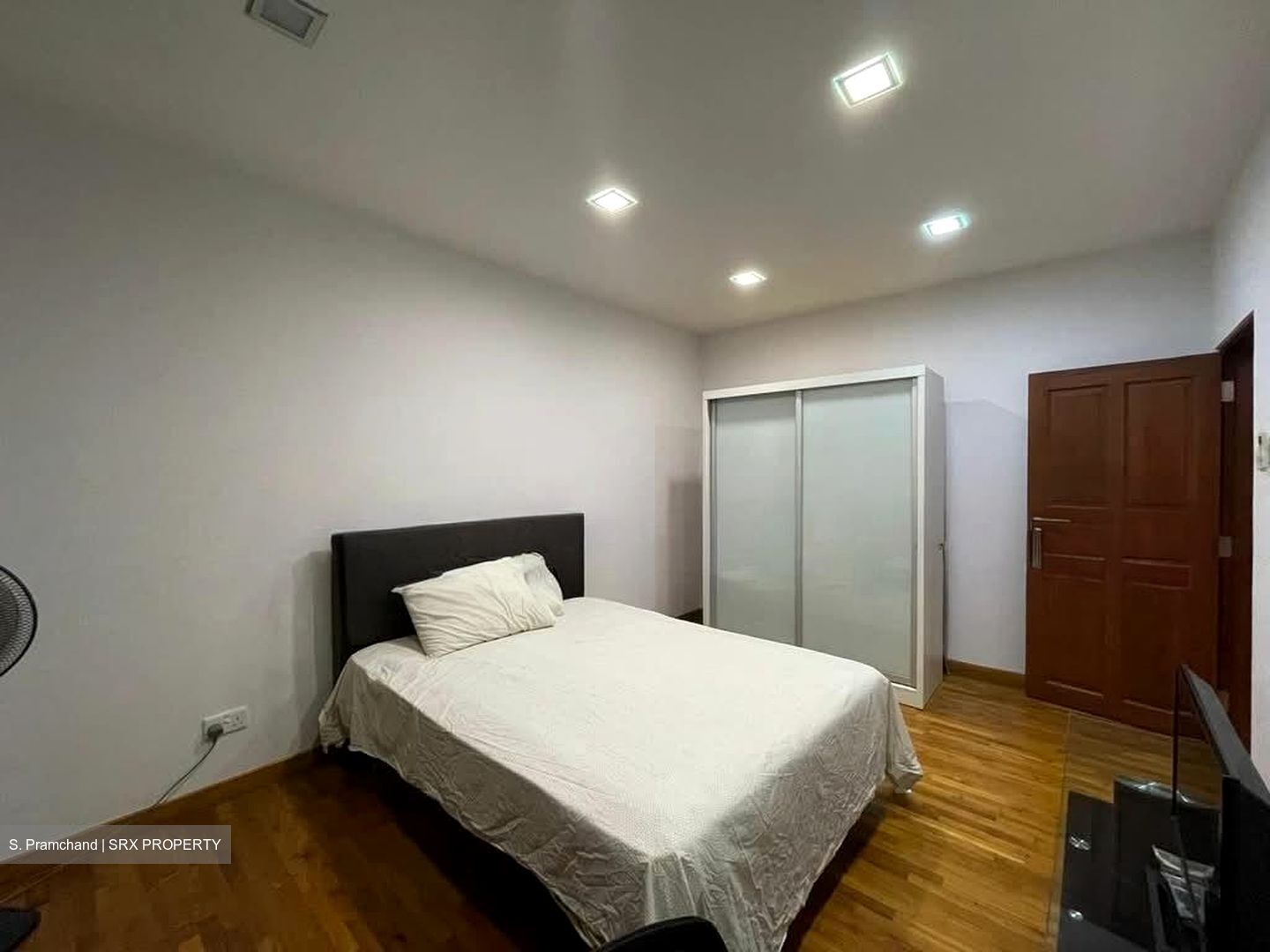 Sennett Estate (D13), Semi-Detached #614679421